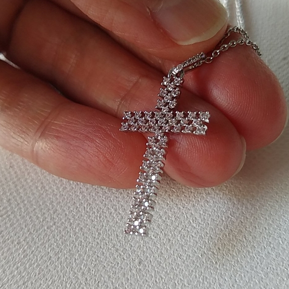 CROSS NECKLACE: Keep the Faith during these times! - Picture 1 of 7
